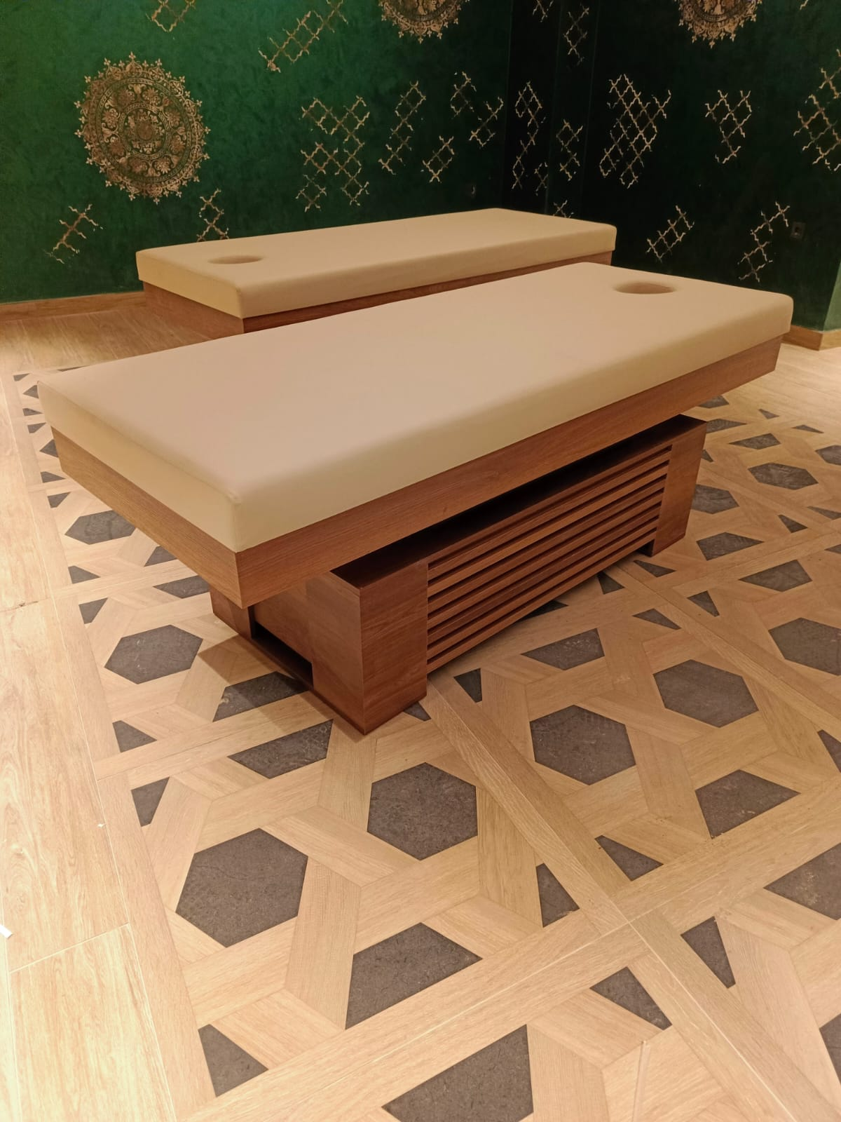 Gri Panjurlu Profesyonel Masaj Yatağı Spa Sedyesi   